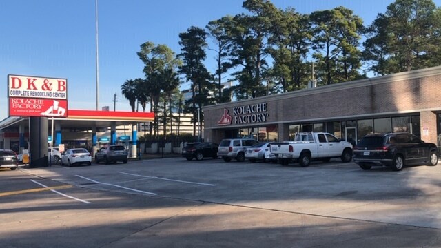 More Photos Of 928 N Eldridge Pky, Houston Freestanding For Lease
