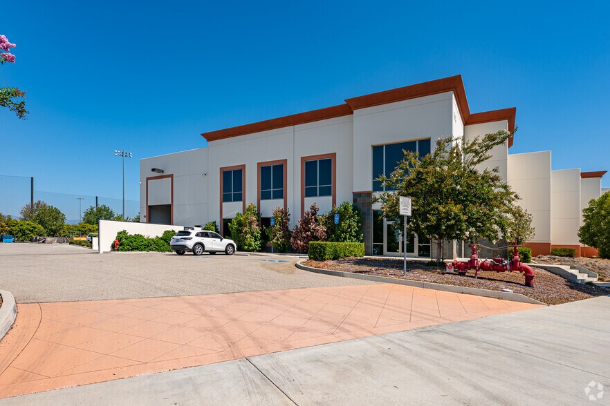 More Photos Of 1889 Wheeler Ave, La Verne Distribution For Lease