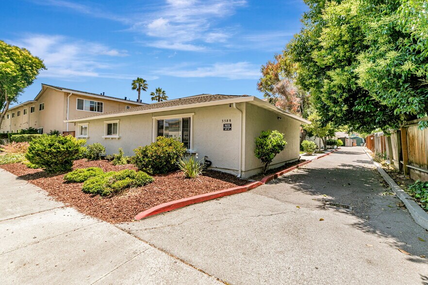 More Photos Of 3588 Agate Dr, Santa Clara Apartments For Sale