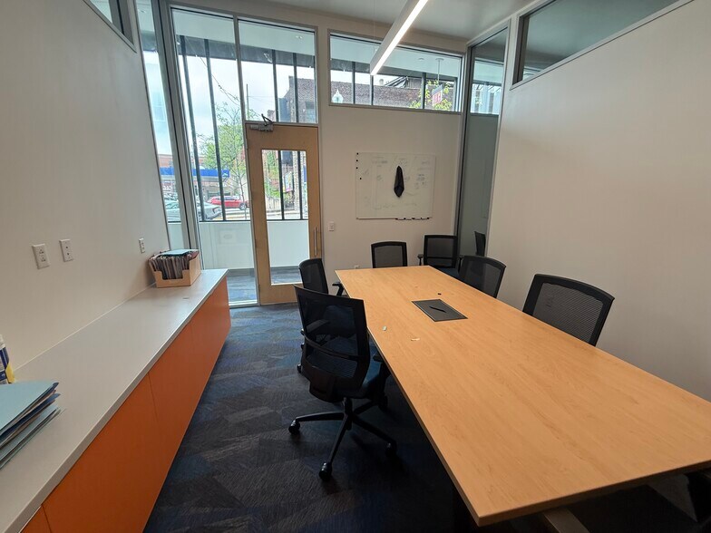 More Photos Of 5824 Forward Ave, Pittsburgh Apartments For Lease