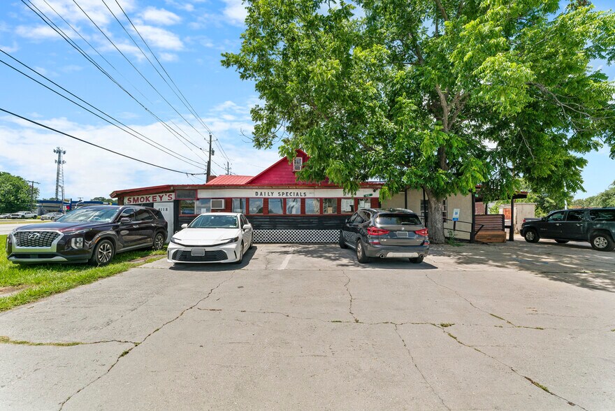Primary Photo Of 4118 Augusta Rd, Savannah Freestanding For Sale