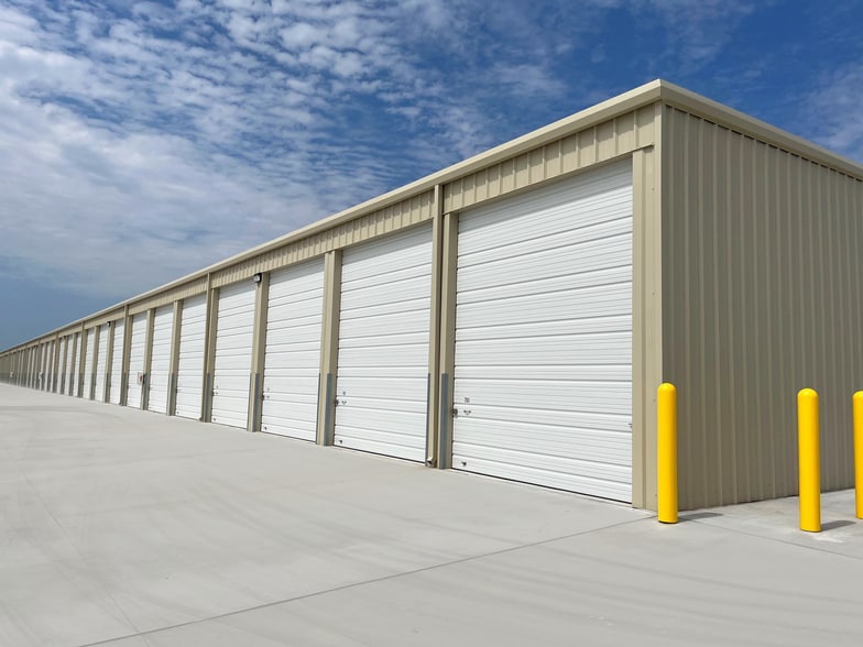 More Photos Of 502 Graham Rd, Corpus Christi Self Storage For Lease