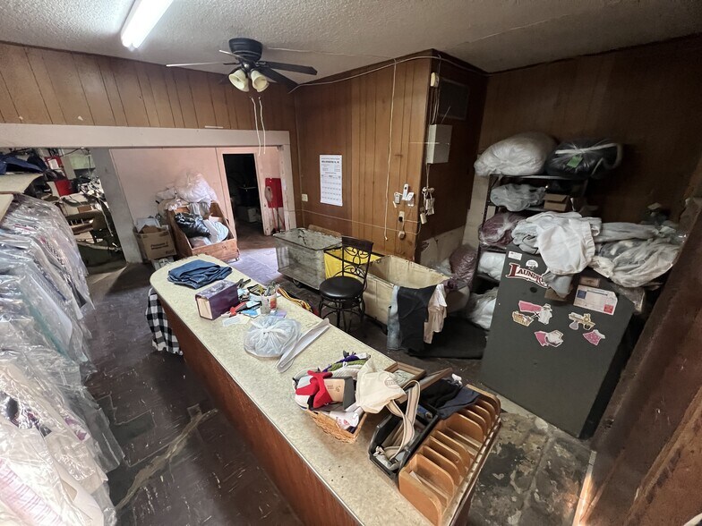 More Photos Of 123 E Grand Ave, Frederick Storefront Retail Office For Sale