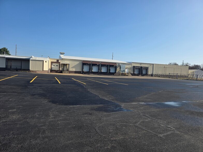 More Photos Of 350 N Dewey Ave, Reedsburg Industrial For Sale