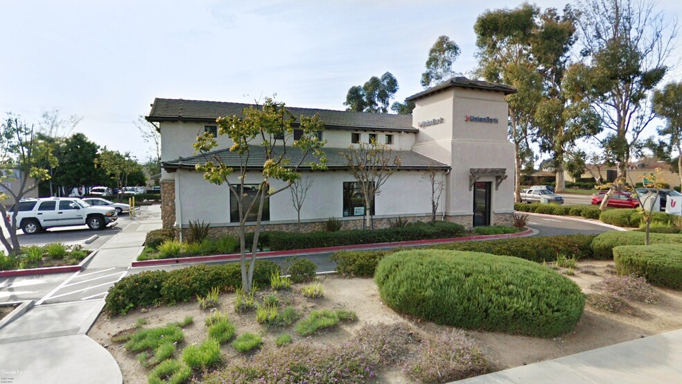 More Photos Of 1512 Main St, Ramona Bank For Lease