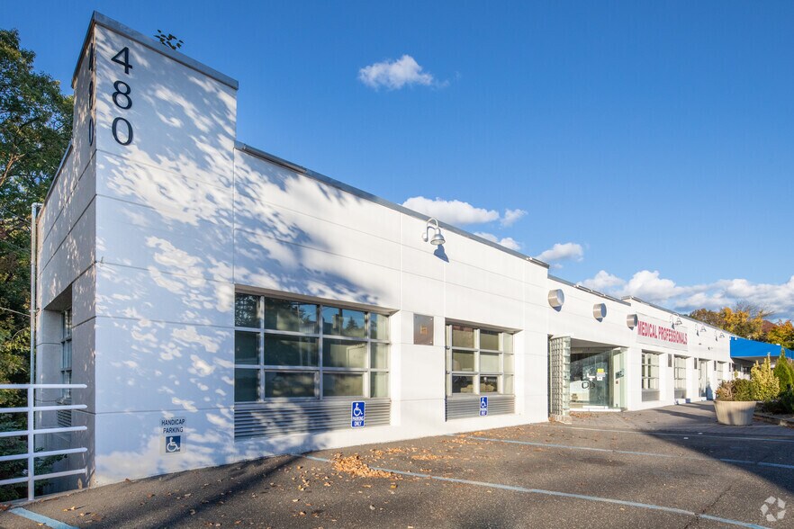 Primary Photo Of 480 Forest Ave, Locust Valley Office For Sale