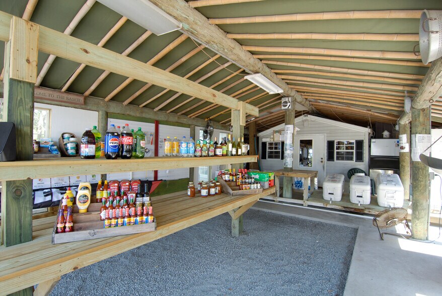 More Photos Of 2111 Sea Island Pky, Saint Helena Island General Retail For Sale