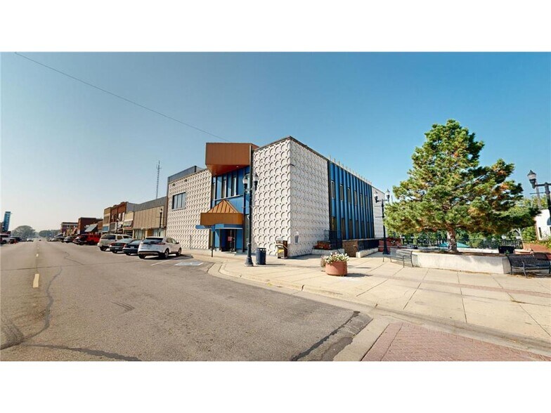 More Photos Of 101 S 1st St, Montevideo Office Residential For Sale