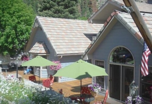 More Photos Of 118 6TH Ave, Ouray Hotel For Sale