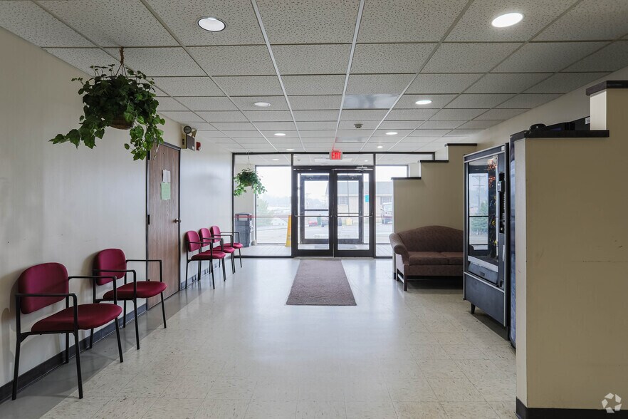 More Photos Of 20 Highland Park Dr, Uniontown Medical For Sale