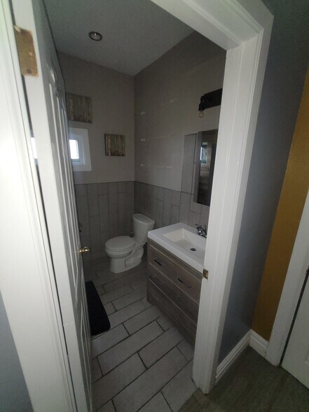 More Photos Of 2536 Indianapolis Ave, Indianapolis Apartments For Sale