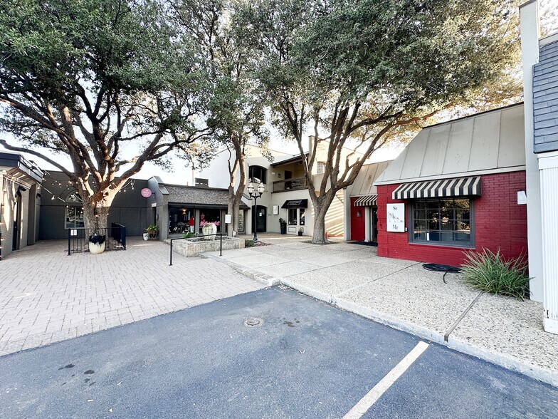 More Photos Of 2200 W Wadley Ave, Midland General Retail For Lease