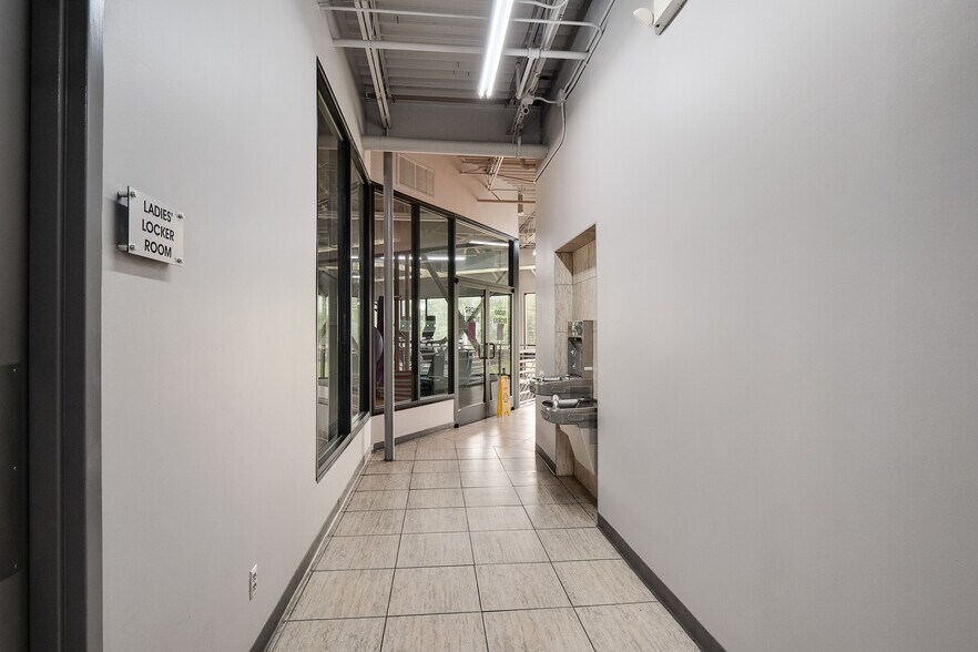 More Photos Of 3634 Austin Peay Hwy, Memphis Medical For Lease