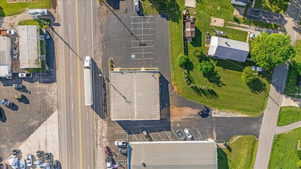 More Photos Of 421 N Broadway, Portland Medical For Sale