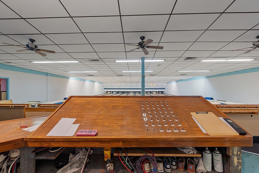 More Photos Of 78 Daniels St, Fitchburg Bowling Alley For Sale