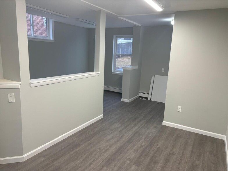 More Photos Of 1922 Rt 27, Edison Medical For Lease