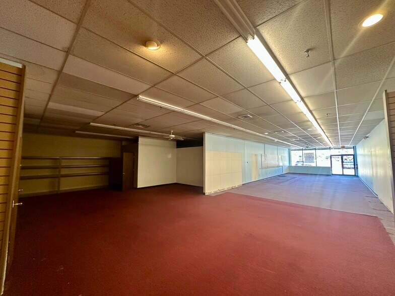 More Photos Of 7 Summer St, Chelmsford Freestanding For Lease