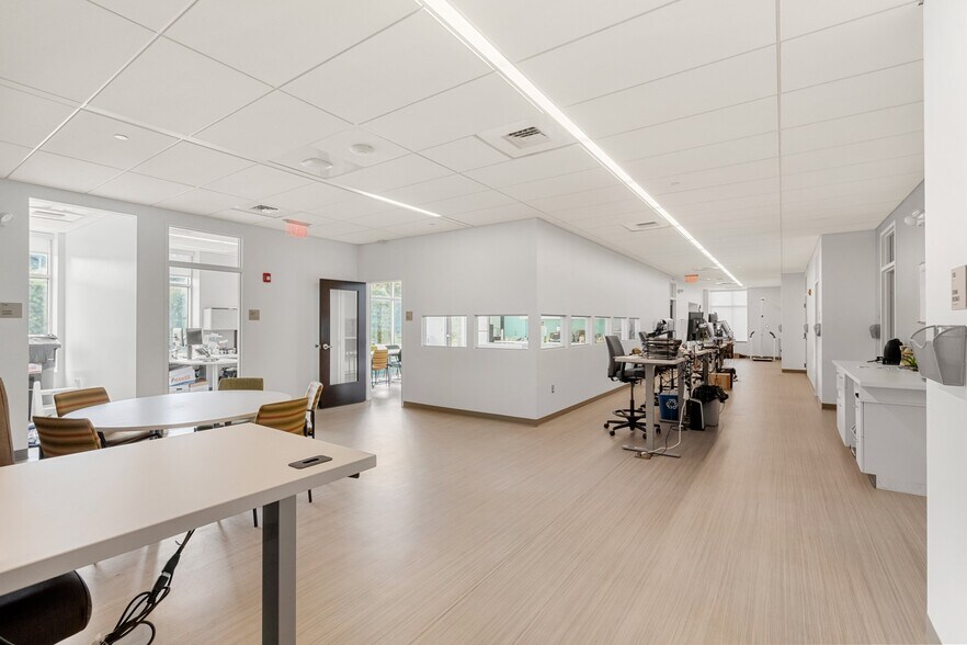 More Photos Of 2 1st Ave, Peabody Medical For Lease