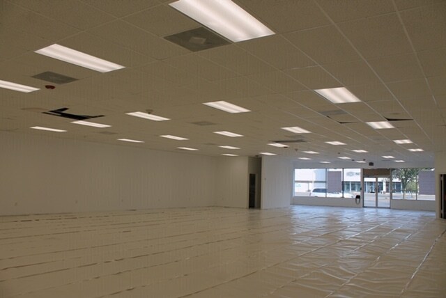 More Photos Of 6133 Jericho Tpke, Commack Storefront For Lease