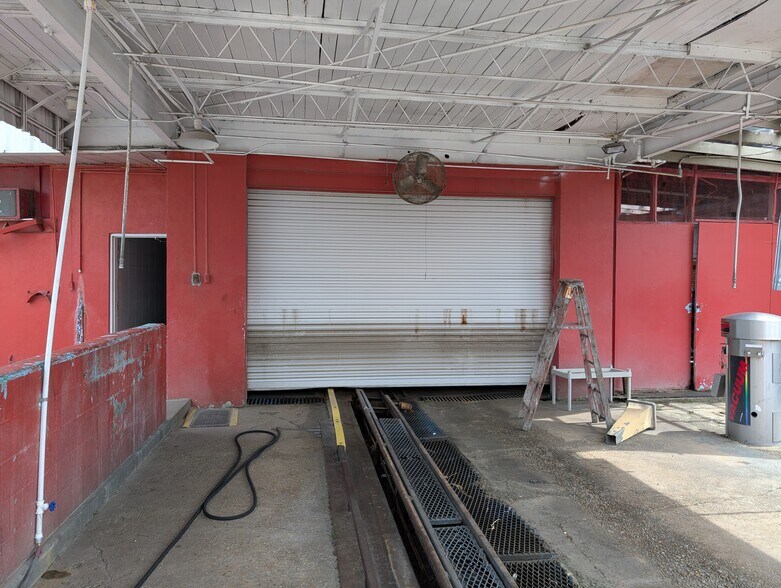 More Photos Of 1000 N Ashley St, Valdosta Auto Dealership For Sale