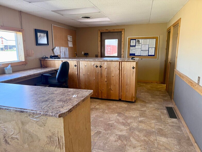 More Photos Of 801 Harrison Ave, Lorenzo Office For Sale