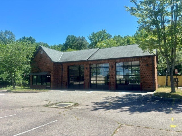 More Photos Of 9215 Quioccasin Rd, Richmond General Retail For Lease