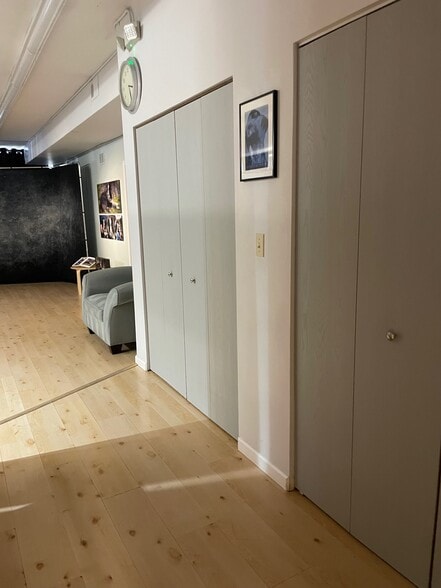 More Photos Of 3407-3421 Church St, Skokie Unknown For Lease