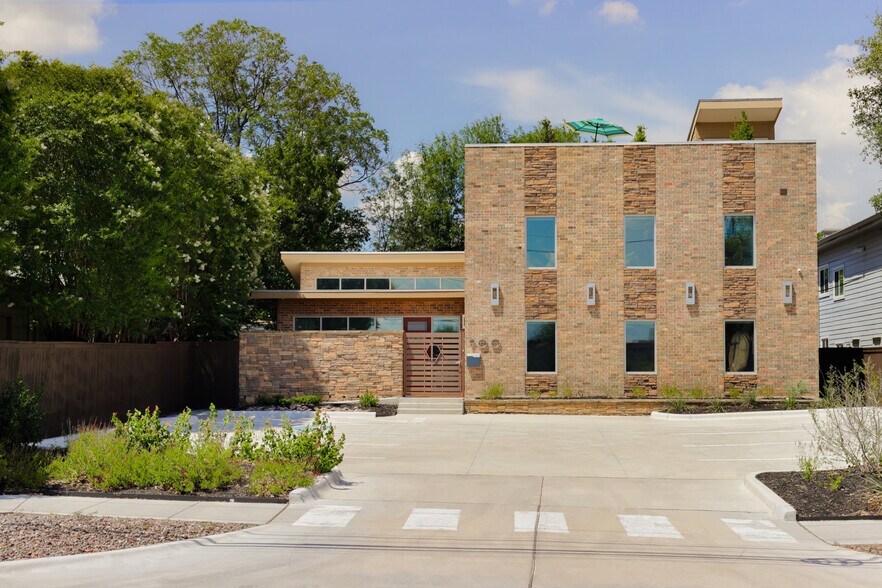 More Photos Of 900 W North Loop Blvd, Austin Loft Creative Space For Sale