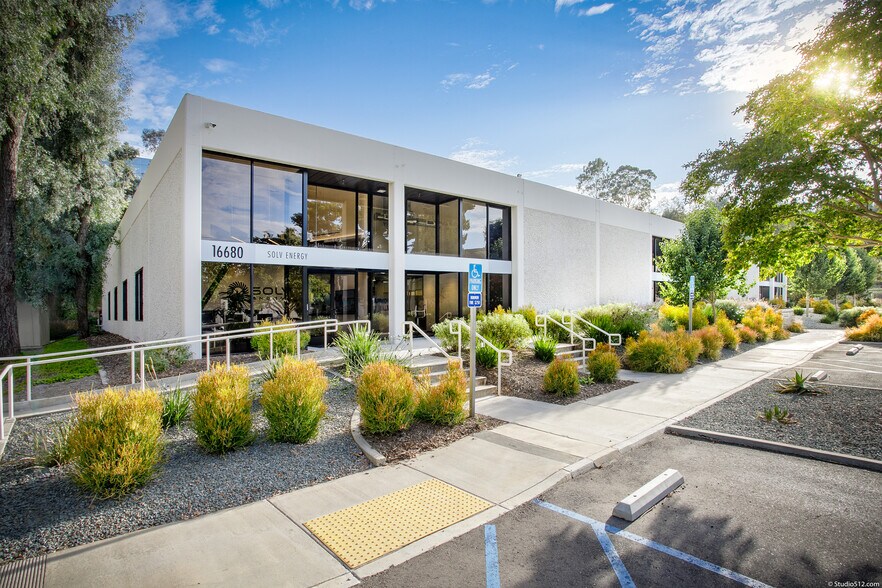 More Photos Of 16744-16772 W Bernardo Dr, San Diego Unknown For Lease