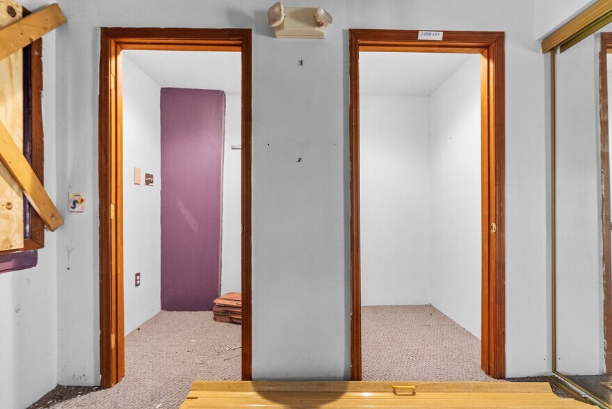 More Photos Of 724 N Broadway, Lexington Freestanding For Sale