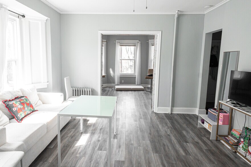 More Photos Of 15 Lakeview Pl, Verona Multifamily For Sale