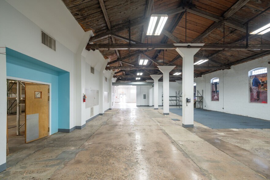 More Photos Of 2221 E Clearfield St, Philadelphia Warehouse For Lease
