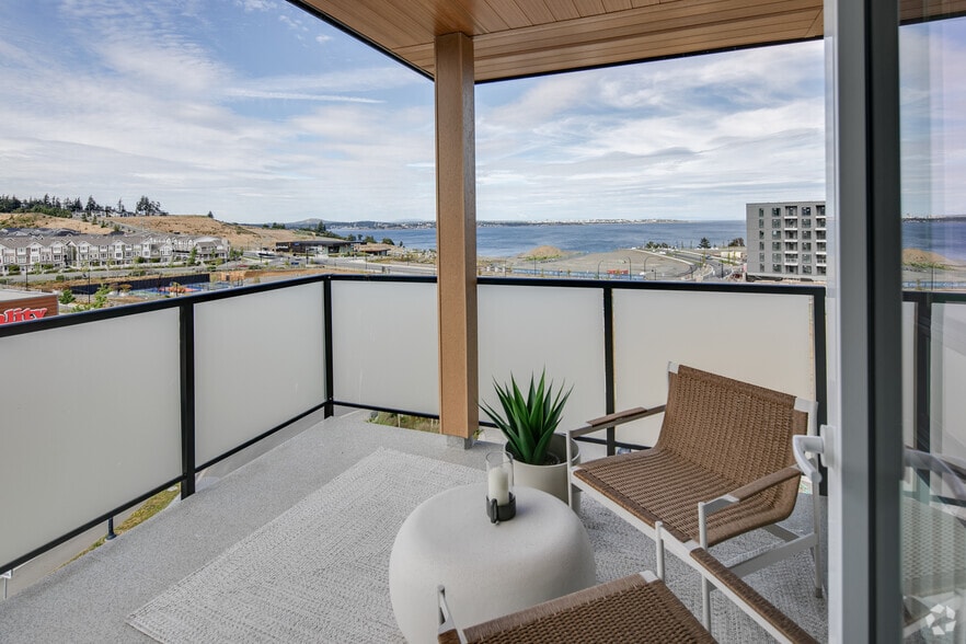 More Photos Of 325 Royal Commons, Victoria Apartments For Lease