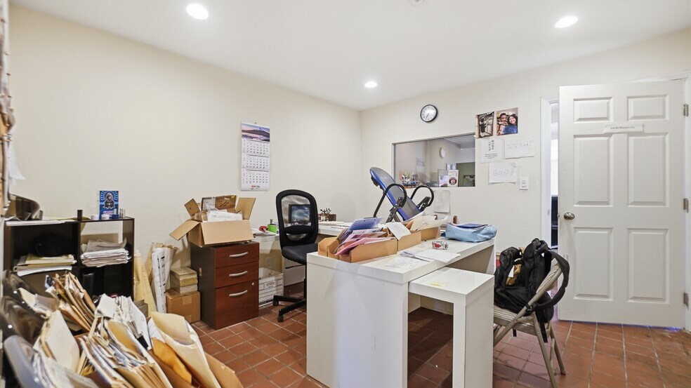 More Photos Of 10300 S Inglewood Ave, Inglewood Freestanding For Sale