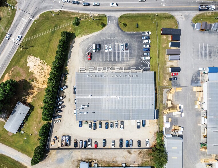 More Photos Of 409 Wilson Rd, Sanford Auto Repair For Sale