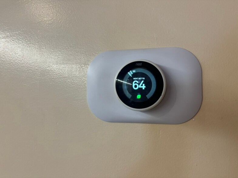 More Photos Of 3801 W Pacific Ave, Sacramento Warehouse For Lease