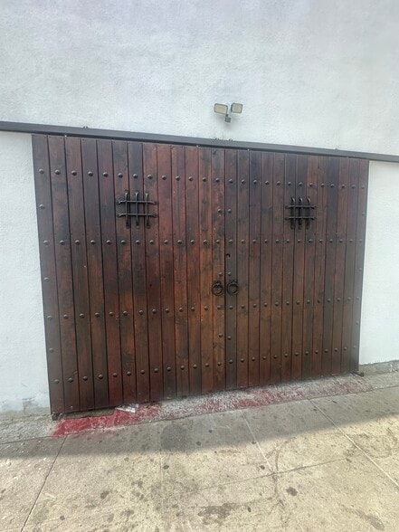 More Photos Of 10975 S Main St, Los Angeles Specialty For Sale