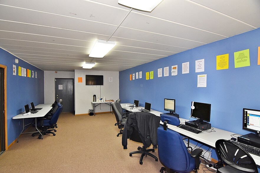 More Photos Of 1025 E 162nd St, South Holland Storefront Retail Office For Lease