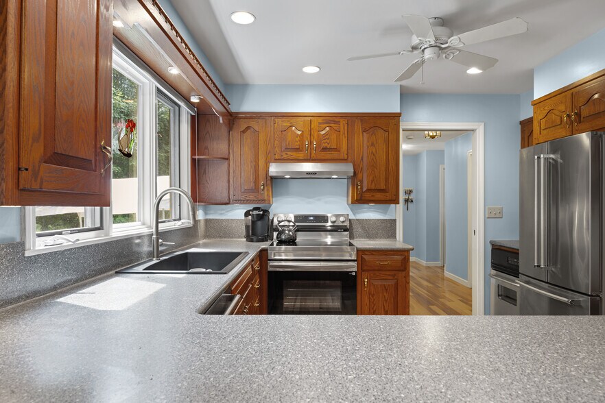 More Photos Of 0 Main Road, Westhampton Sports And Entertainment For Sale