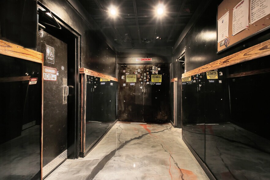 More Photos Of 7716 N Main St, Jonesboro Freestanding For Sale