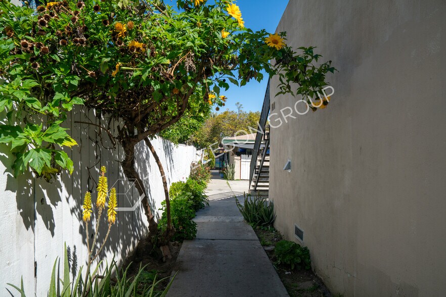 More Photos Of 310 E Wakefield Ave, Anaheim Apartments For Sale