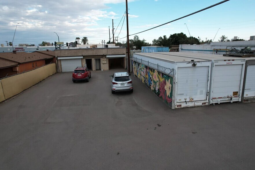 More Photos Of 112 S Country Club Dr, Mesa Light Distribution For Sale