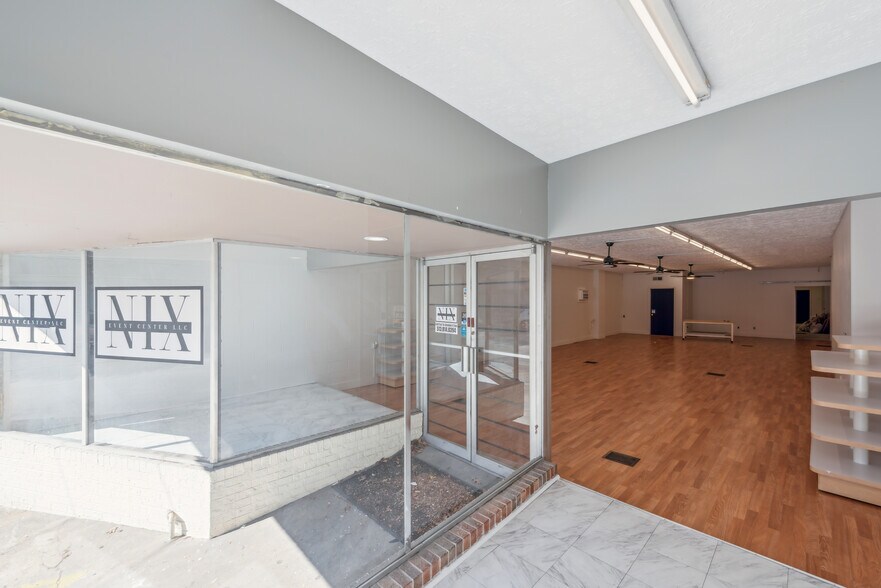 More Photos Of 6011 Vine St, Cincinnati Storefront Retail Residential For Sale