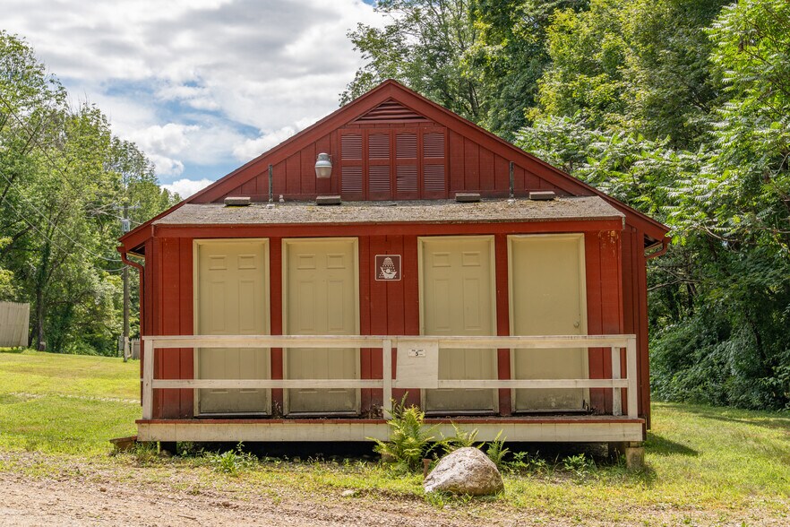More Photos Of 1379 CT-197, Woodstock Specialty For Sale