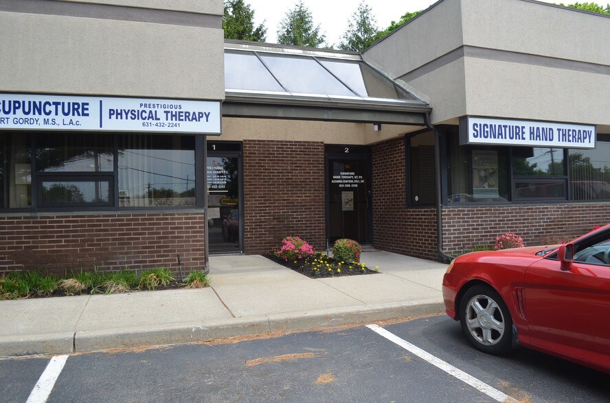 More Photos Of 1555 Sunrise Hwy, Bay Shore Office For Lease