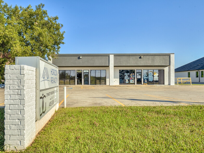 More Photos Of 17311 NE 23rd St, Choctaw Office For Sale