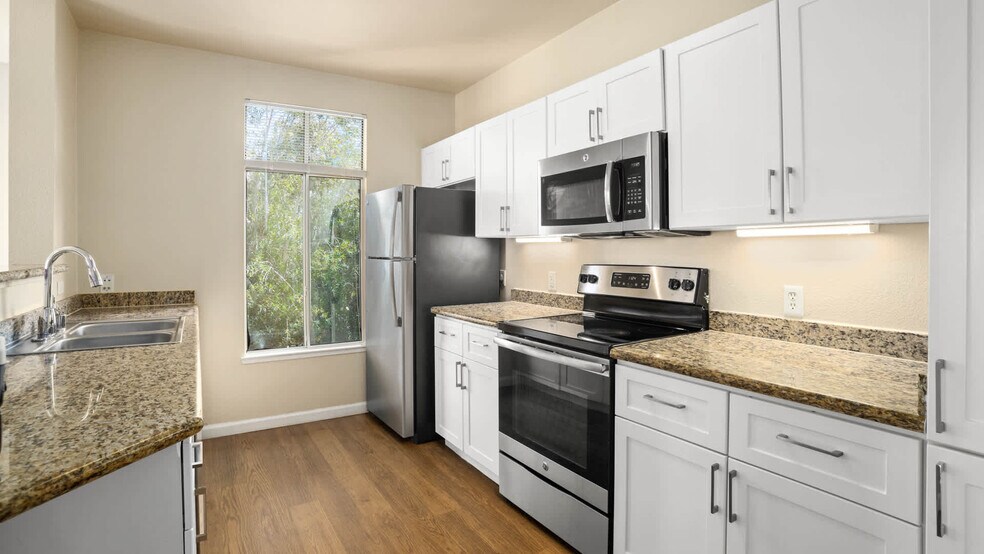 More Photos Of 1001-1101 Park Pl, San Mateo Apartments For Lease