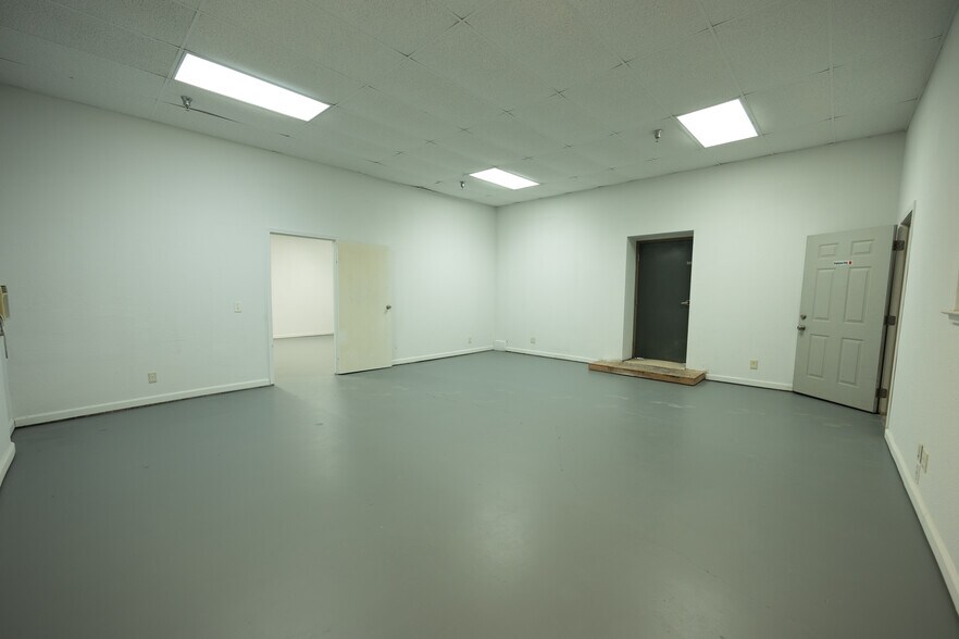 More Photos Of 1400 N C St, Sacramento Warehouse For Lease