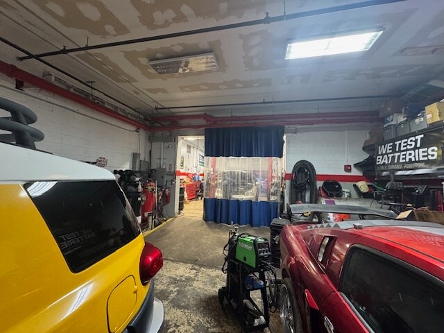More Photos Of 80-84 Granite Ave, Staten Island Flex For Sale