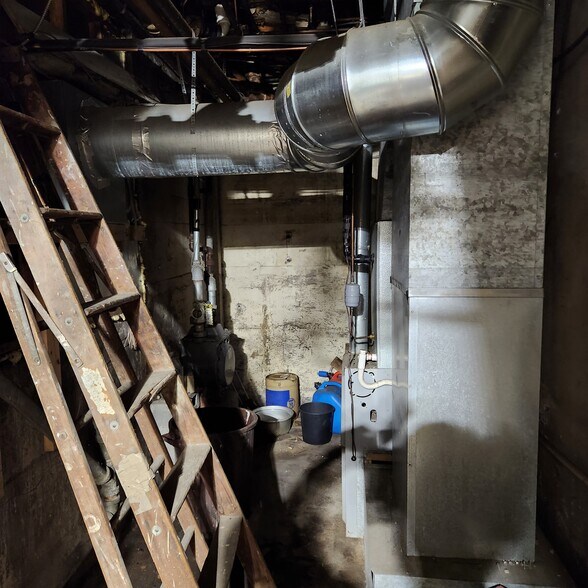 More Photos Of 7055 Terminal Sq, Upper Darby Township Medical For Sale